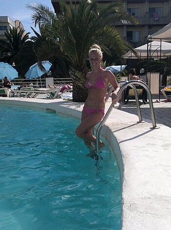 Nice blonde hot vacation beach pix - Photo 123