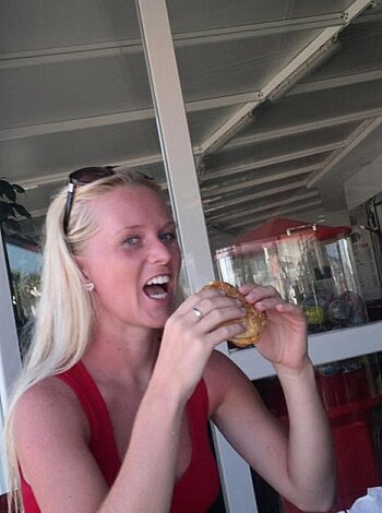 Nice blonde hot vacation beach pix - Photo 139
