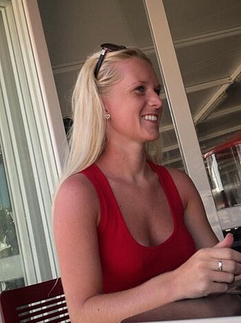 Nice blonde hot vacation beach pix - Photo 137