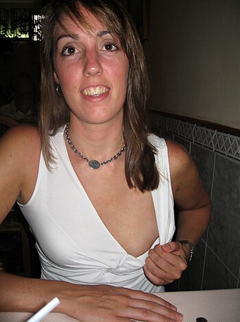 Young couple from England - Photo 27