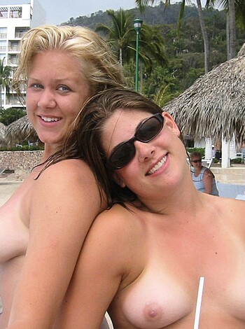 Amateur girls on beach 41 - Photo 87