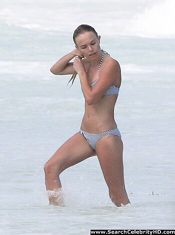 Kate Bosworth – Topless Bikini Candids in Cancun - celebrity - Photo 1