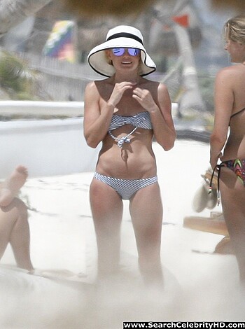 Kate Bosworth – Topless Bikini Candids in Cancun - celebrity - Photo 16