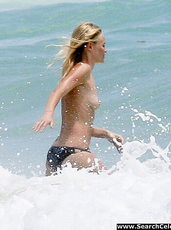 Kate Bosworth – Topless Bikini Candids in Cancun - celebrity - Photo 19