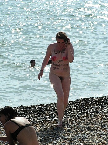 Amateur girls on beach 35 - Photo 11