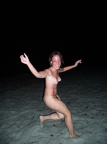 Amateur girls on beach 35 - Photo 61