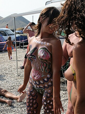 Amateur girls on beach 35 - Photo 129