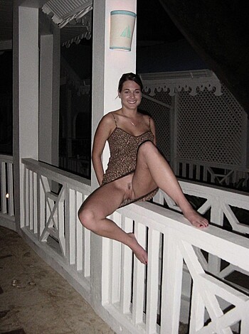 Horny Amateur Babe on Vacation 8 - Photo 27