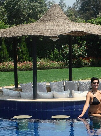 Horny Milf on Vacation 3 - Photo 30