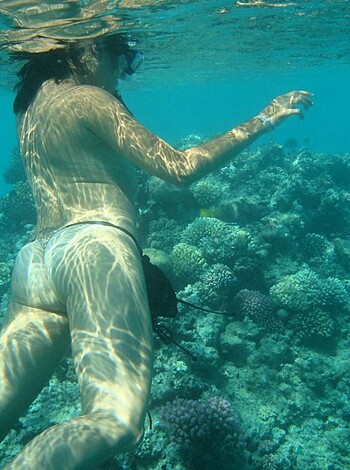 Horny Milf on Vacation 3 - Photo 34