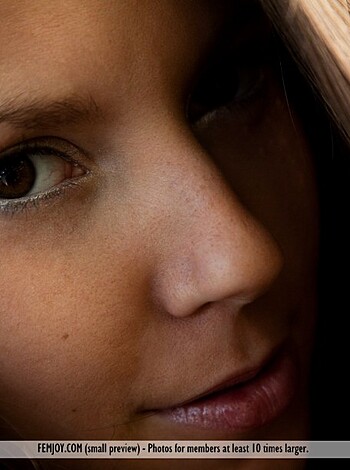 Lizzie - Path Of Beauty - Photo 11