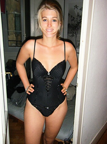 Hot Amateur Babe 40 - Photo 4