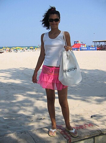 Girlfriend on the beach - Photo 49