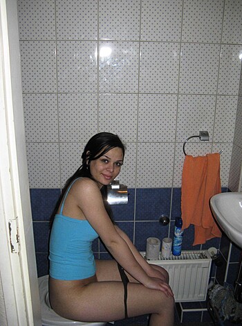Hot Amateur Teen Fucks 32 - Photo 15