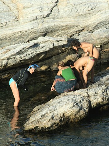 Amateur girls on beach 15 - Photo 42