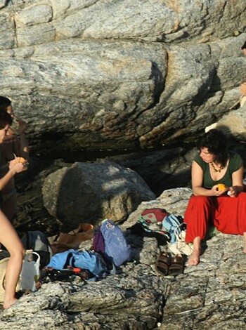 Amateur girls on beach 15 - Photo 45