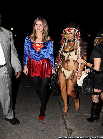 Paris Hilton – Halloween Party - celebrity - Photo 14