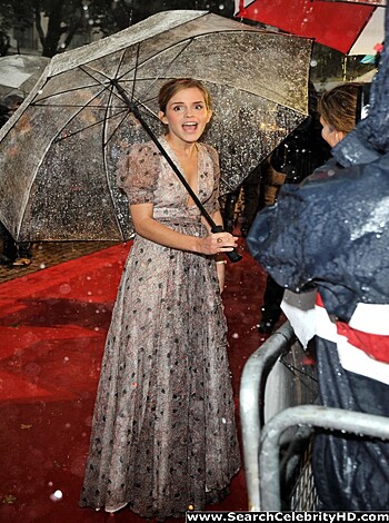 Emma Watson - Harry Potter and the Half-Blood Prince Premiere in London - celebrity - Photo 4