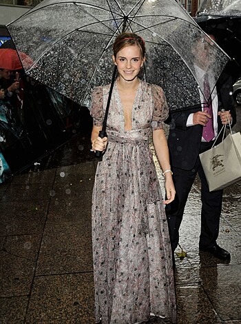 "This bitch is holdin' an umbrella."