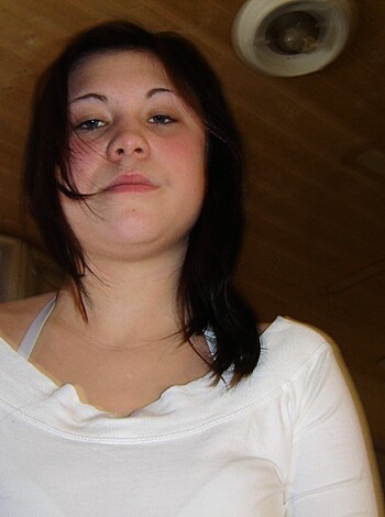 Young and Sexy Amateur Teen shows her Body 15 - Photo 9