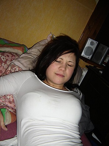 Young and Sexy Amateur Teen shows her Body 15 - Photo 15
