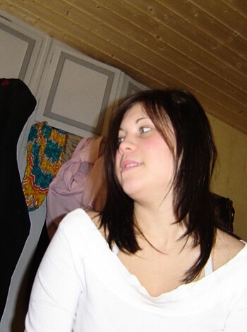 Young and Sexy Amateur Teen shows her Body 15 - Photo 21