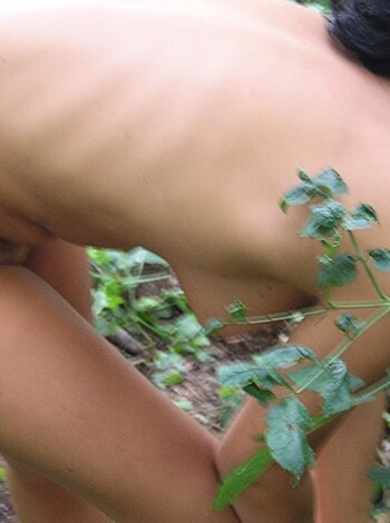 Naked Outdoor Babe 13 - Photo 20