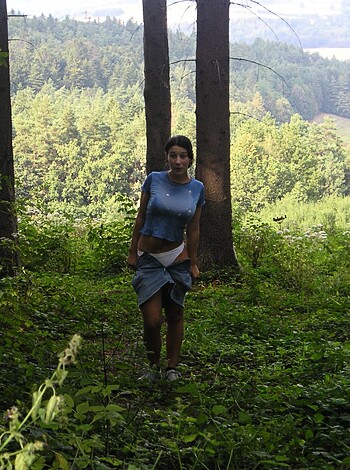 Naked Outdoor Babe 13 - Photo 21
