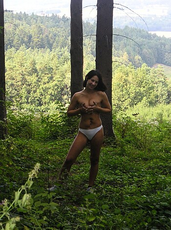 Naked Outdoor Babe 13 - Photo 39