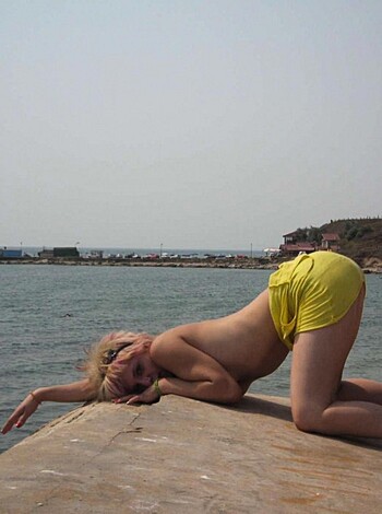 Sexy Teenage Hottie 2 - Photo 15