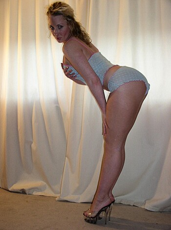 Hot and Horny Amateur Blonde 3 - Photo 43