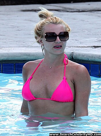 """
Take a look at this fucking picture of some bitch sunbathing in a motherfucking pink bikini, while relaxing on the goddamn swimming pool.
""" 
(32 words)