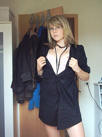 Nude Amateur - Photo 13