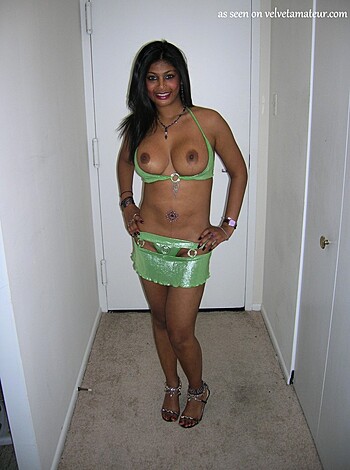 Girls HQ - Photo 11