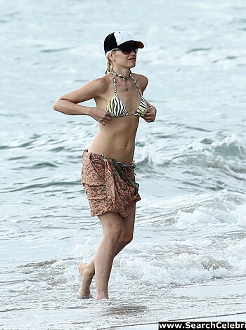 "Here's a fucking hot bitch in a skimpy bikini."