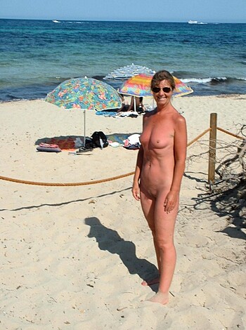 Nudist Beach 40 - Photo 37
