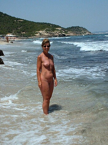 Nudist Beach 40 - Photo 35