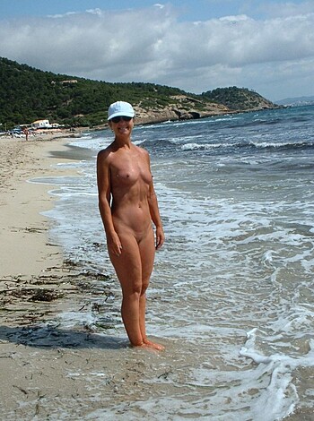 Nudist Beach 40 - Photo 38