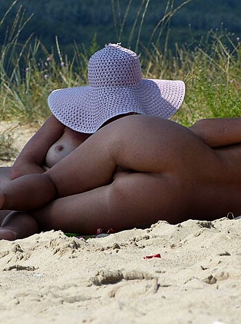 Nudist Beach 01 - Photo 27