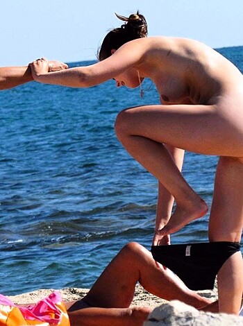 Nudist Beach 01 - Photo 97