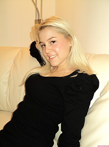 Sexy Blonde Lady  Jenny  Has A Big Ass - Photo 32