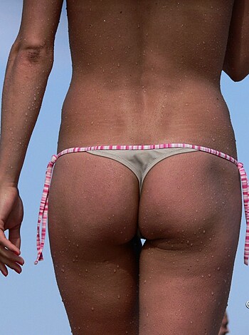 Topless Girls on the Beach - 125 - Photo 29