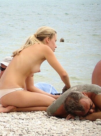 Sunny Nudist Beach Pictures Of Cute Girls - Photo 11