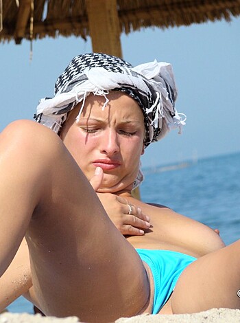  Topless Girls on the Beach - 119 - Part 1 - Photo 2