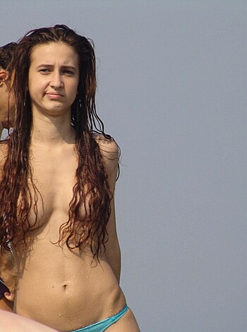 Topless Girls on the Beach - 271 - Photo 20