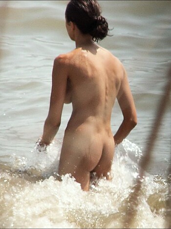 Beach Voyeur - 61 - Photo 17