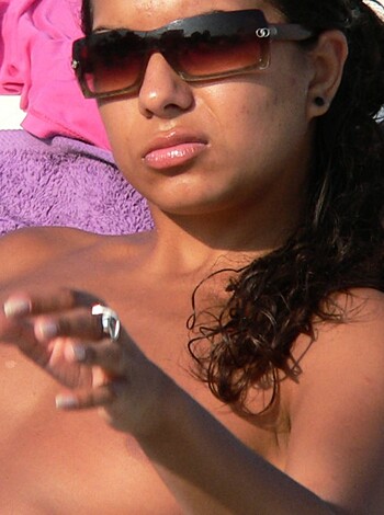 Topless Girls on the Beach - 164 - Photo 2