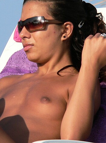 Topless Girls on the Beach - 164 - Photo 4