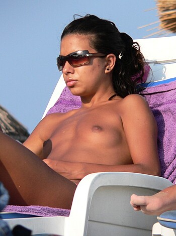 Topless Girls on the Beach - 164 - Photo 7