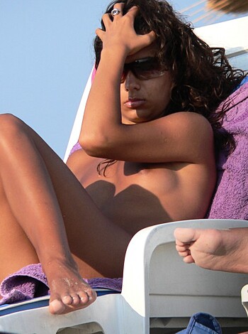 Topless Girls on the Beach - 164 - Photo 13